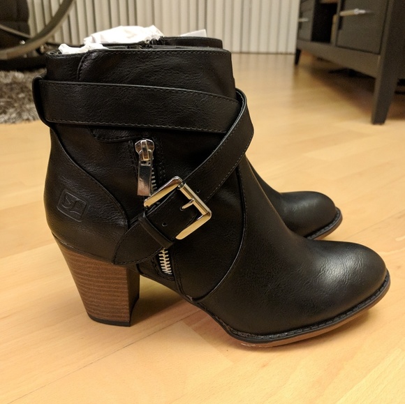 NWT Dirty Laundry Booties! - Picture 3 of 6